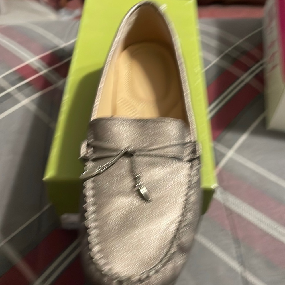 These shoes are very comfortable wit minimum wear at all.